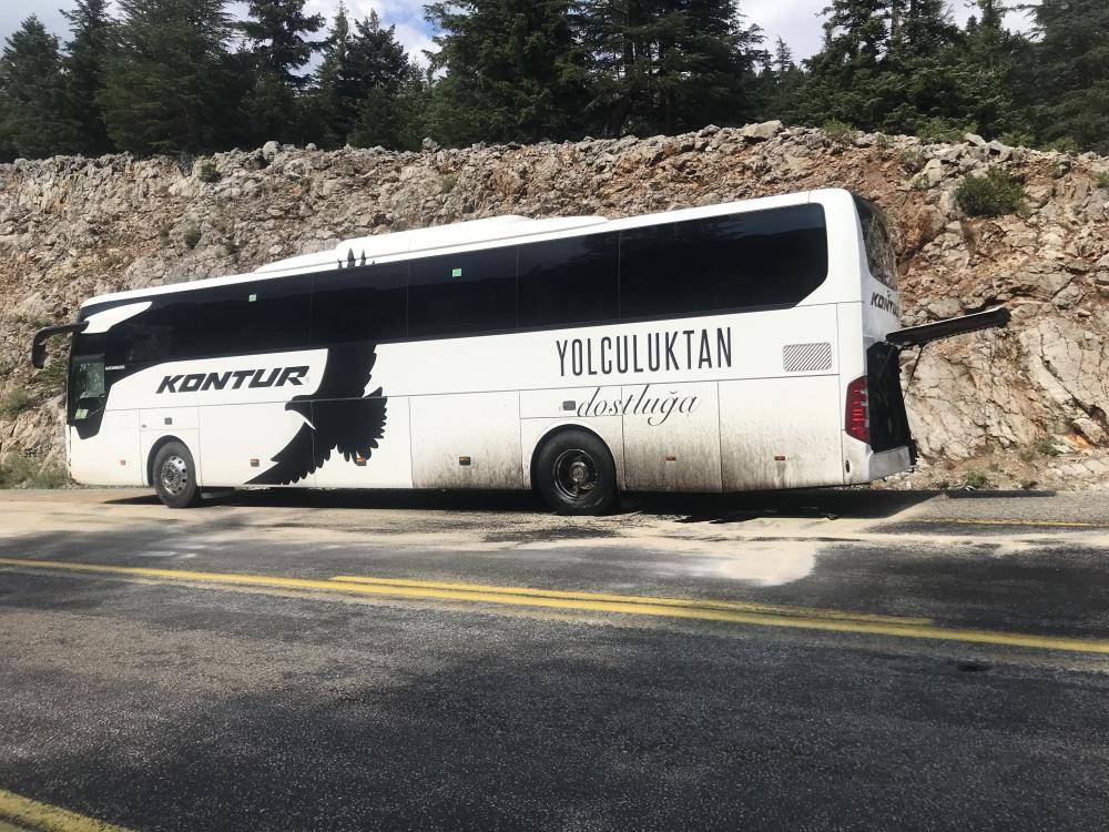 Konya otobüsü Antalya yolunda kaza yaptı 2